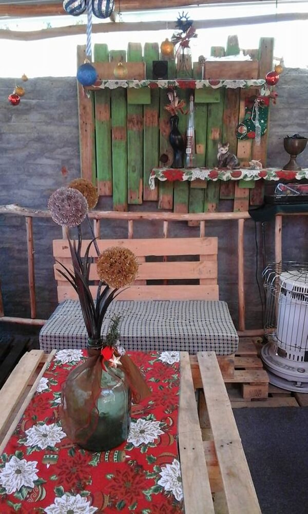 Patio Decor Out of Wooden Pallets